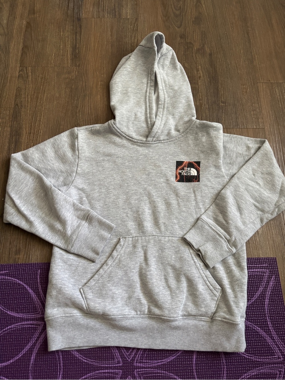 Kids Grey NorthFace Hoodie size S